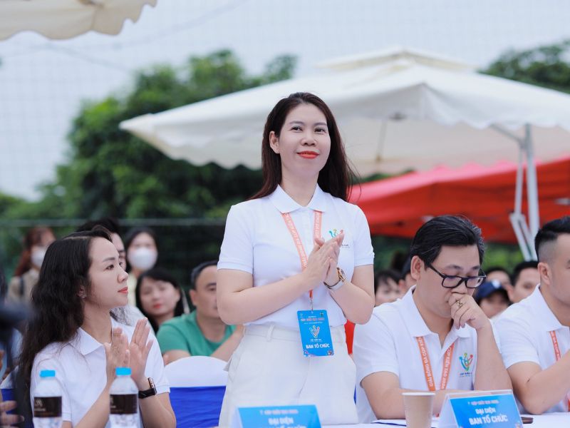 Thiet ke chua co ten 5